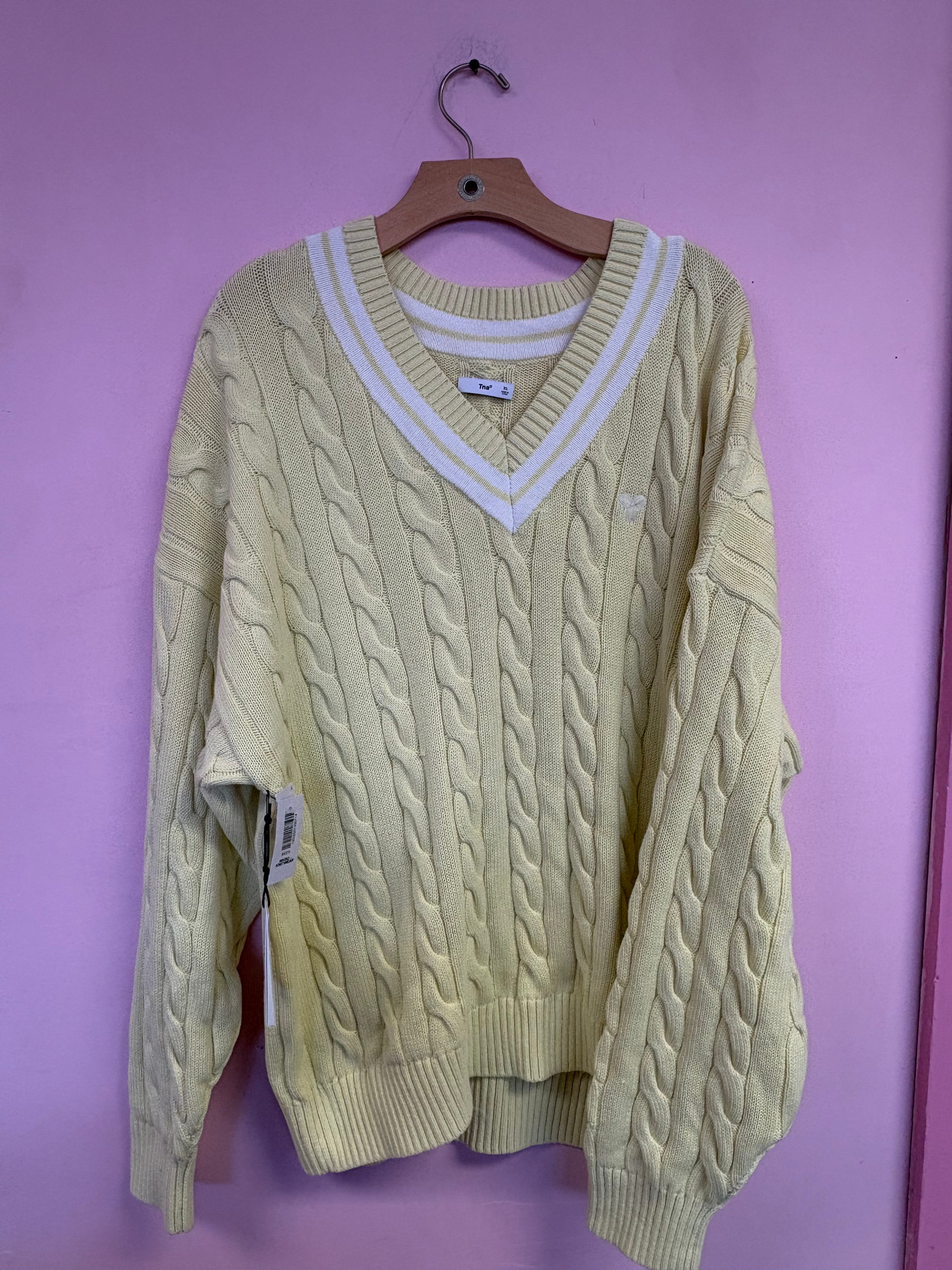 Aritzia knitwear XL