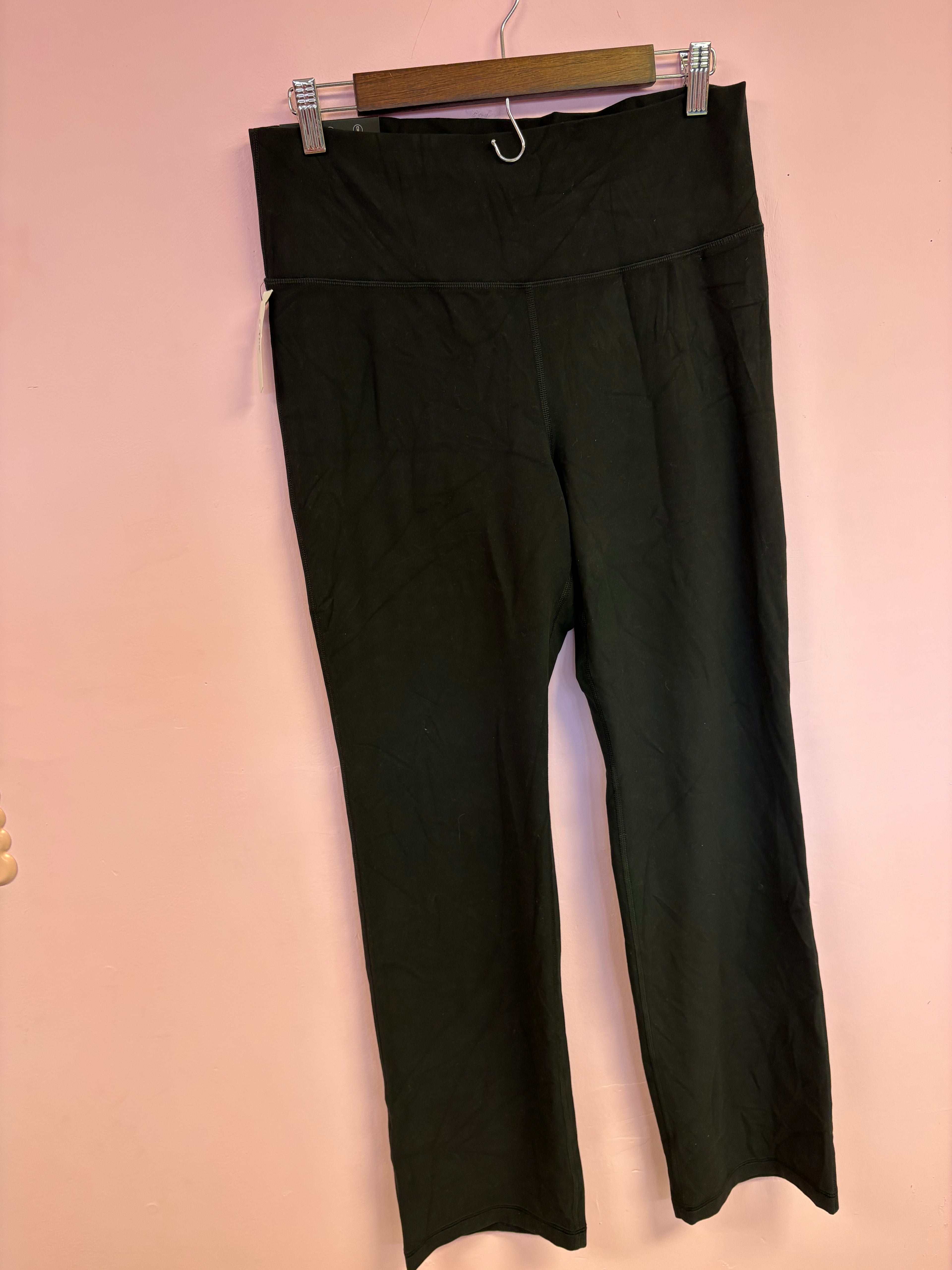 Aritzia Atmosphere bootcut leggings xl