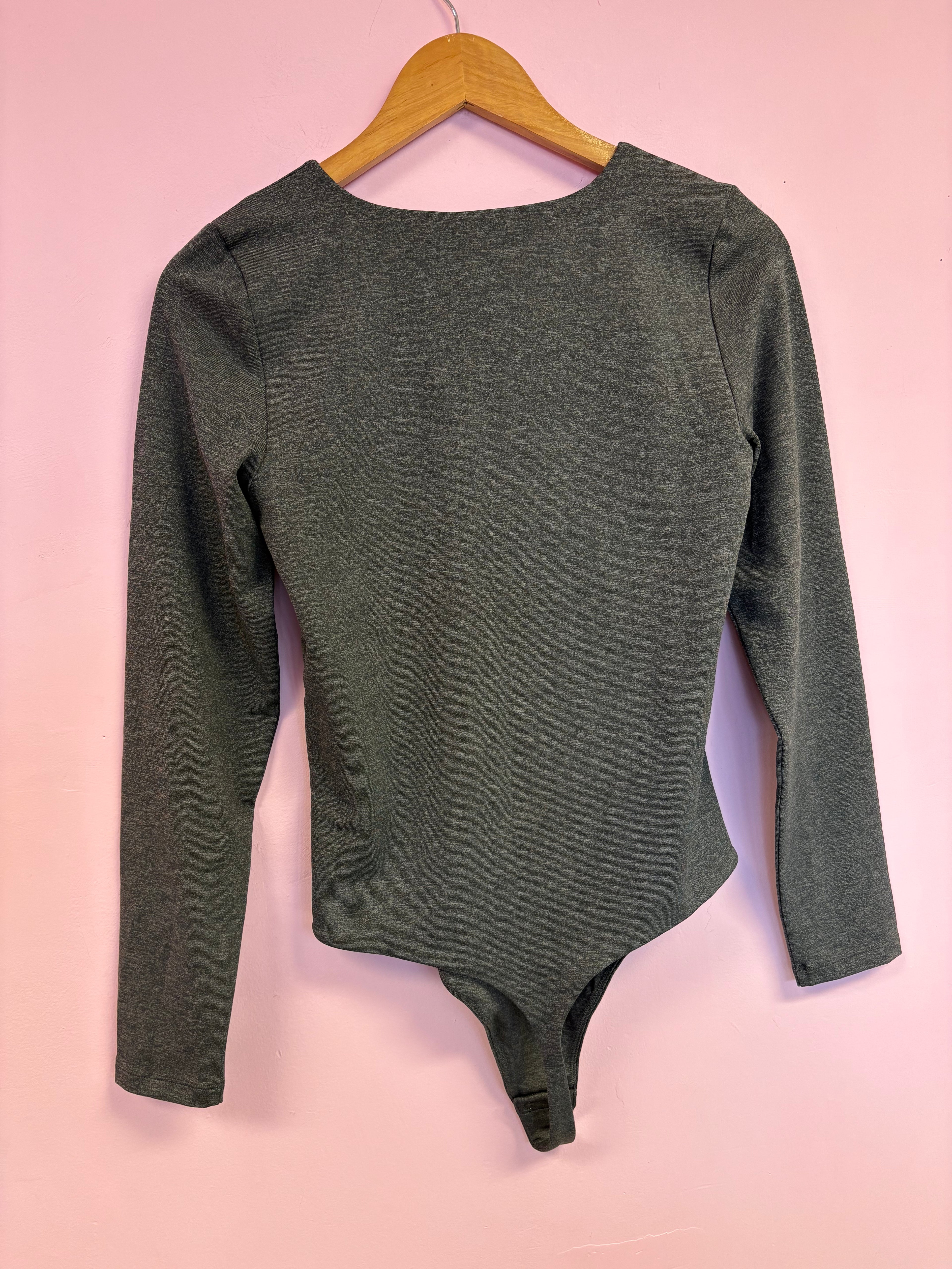 Aritzia bodysuit L