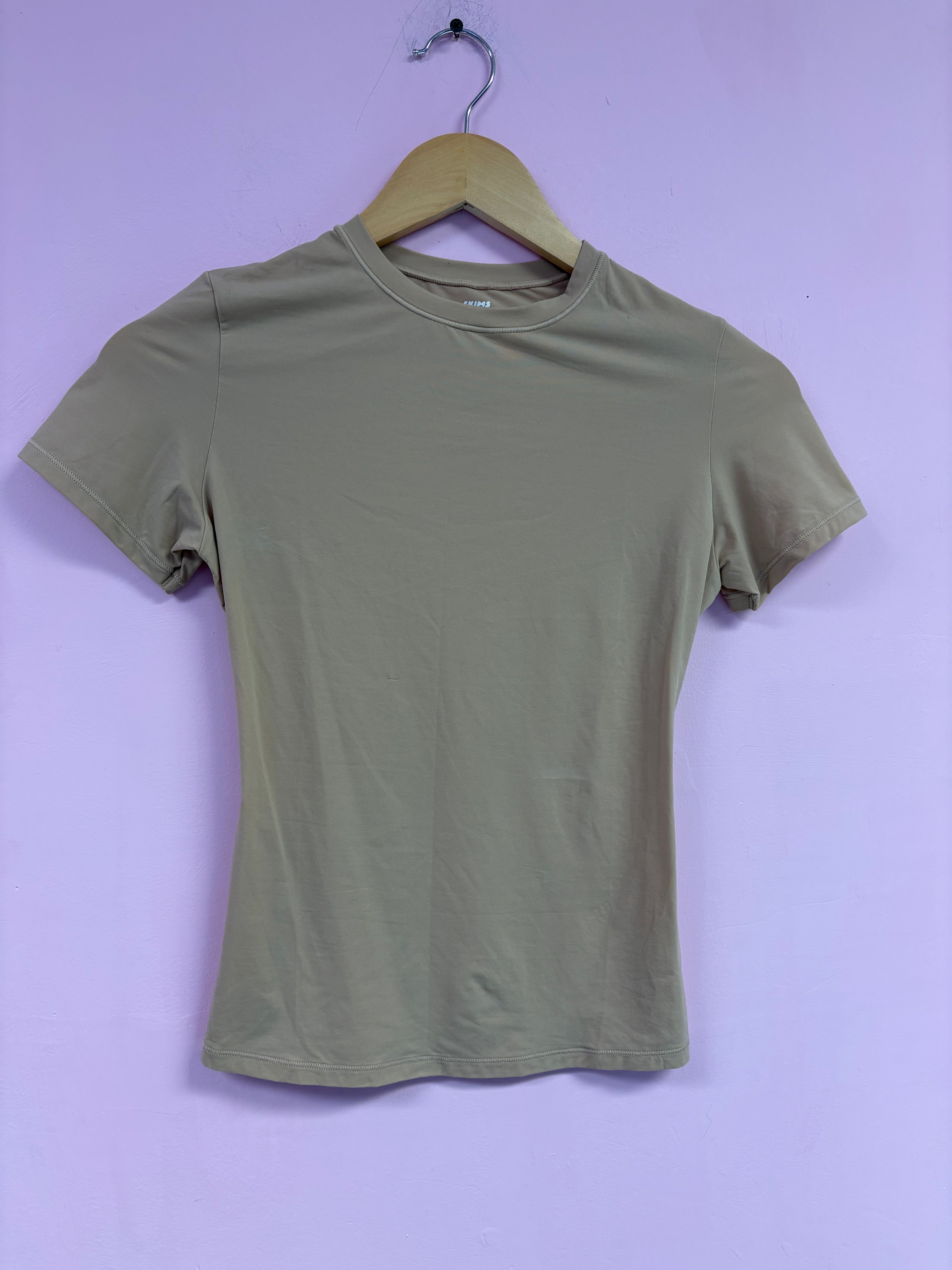Skims T-shirt small