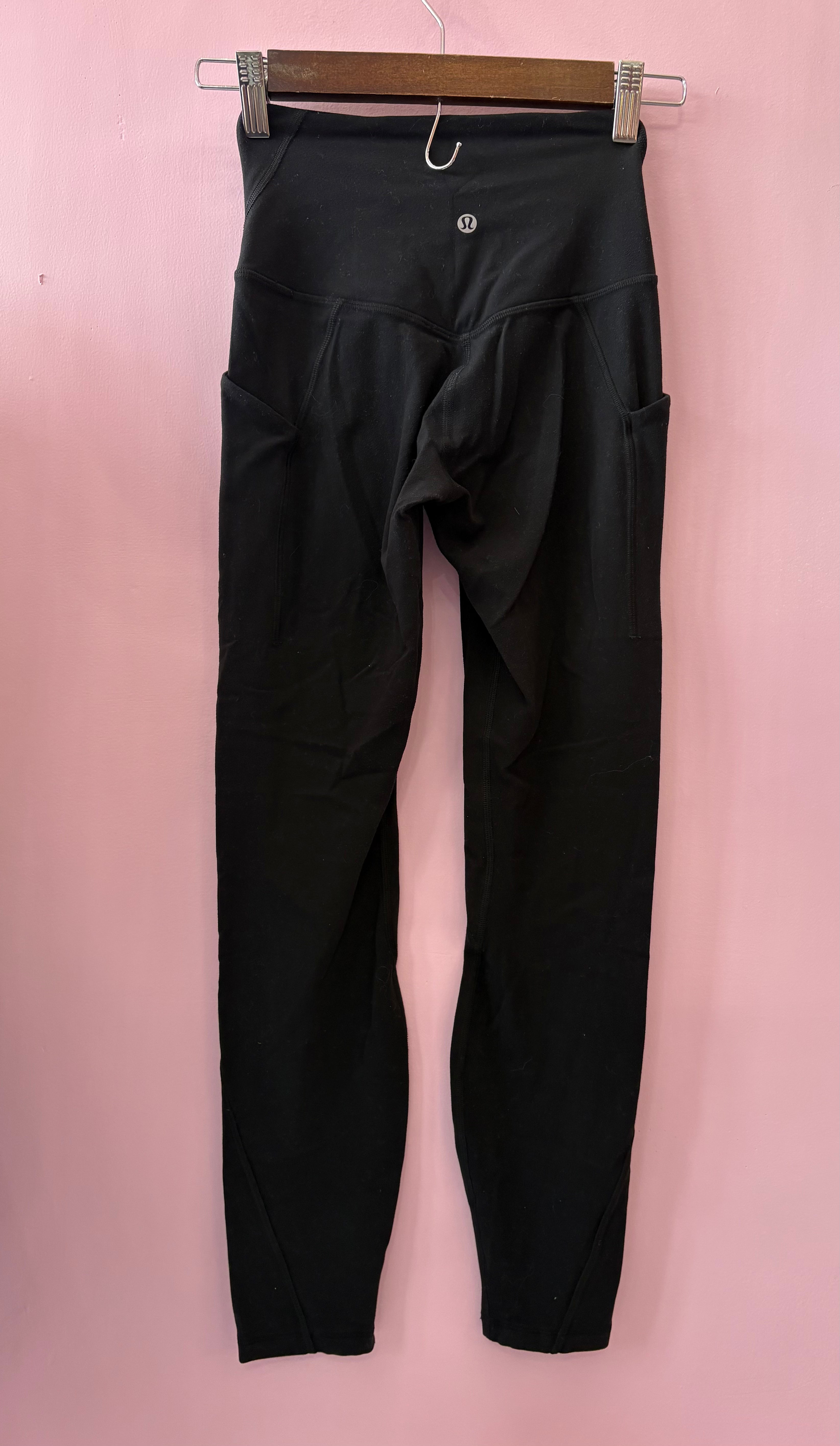 Lululemon leggings with pockets 2