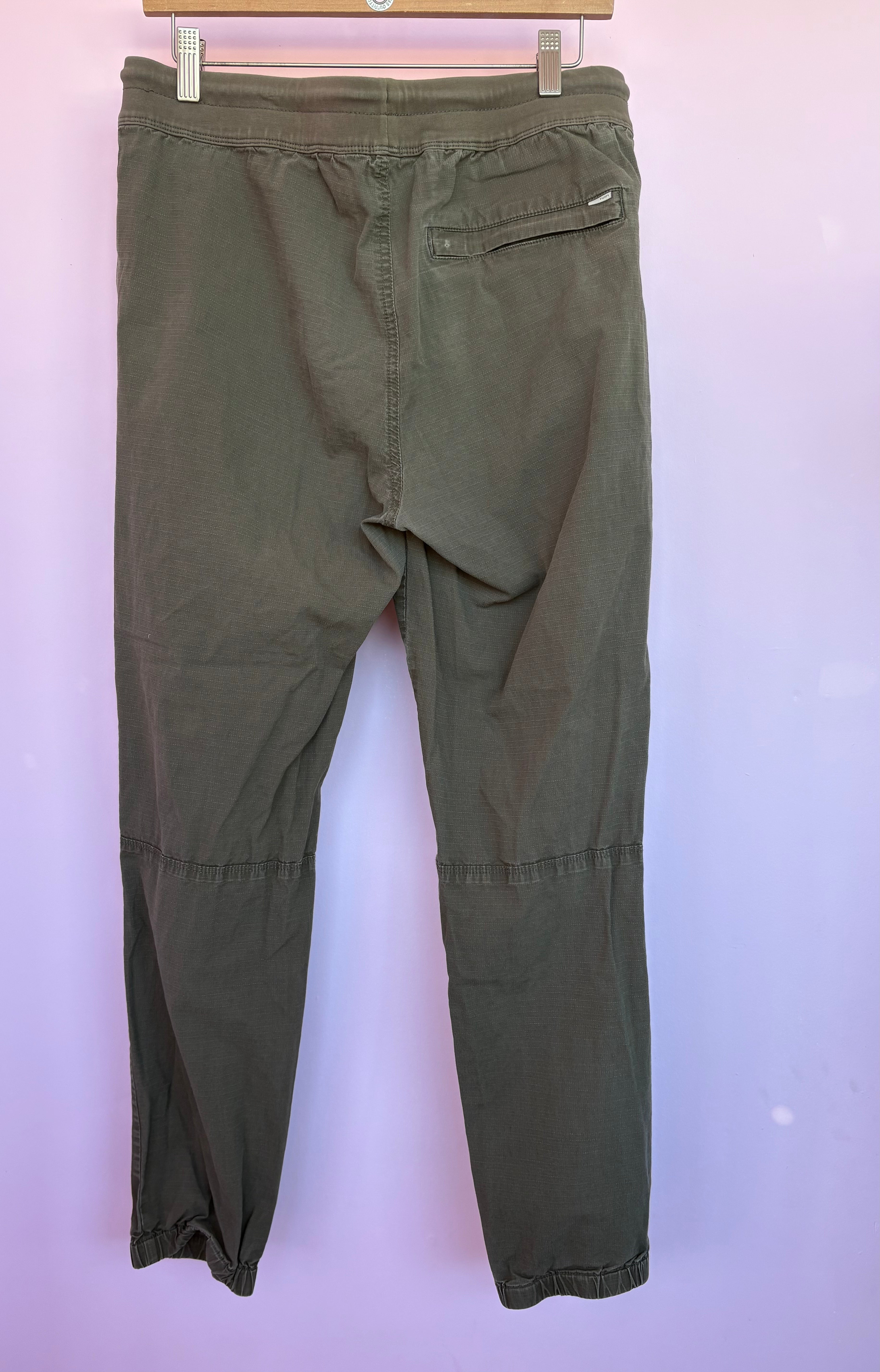 Vuori joggers L