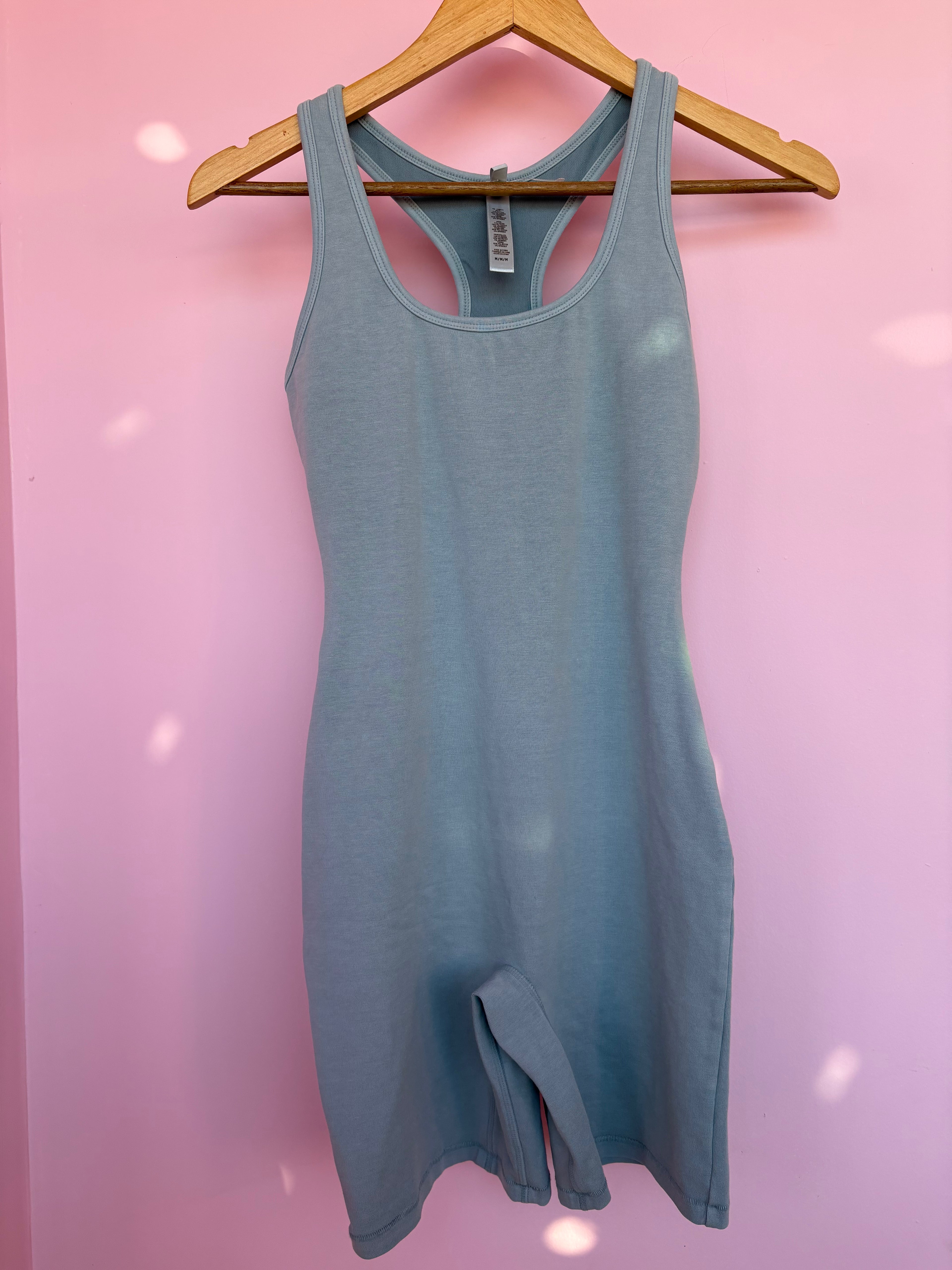 Skims shorts bodysuit m