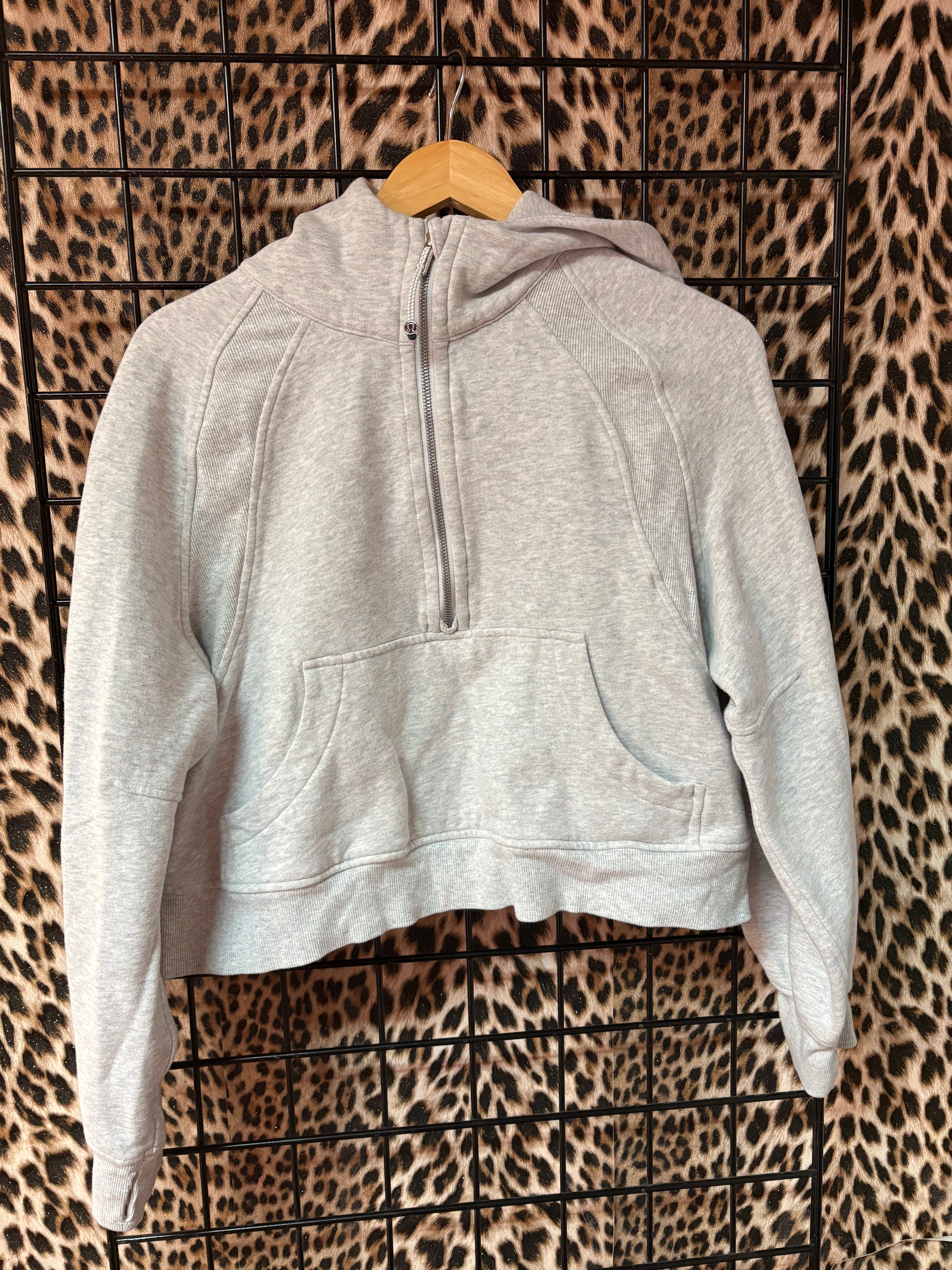 Lululemon cropped scuba m/l