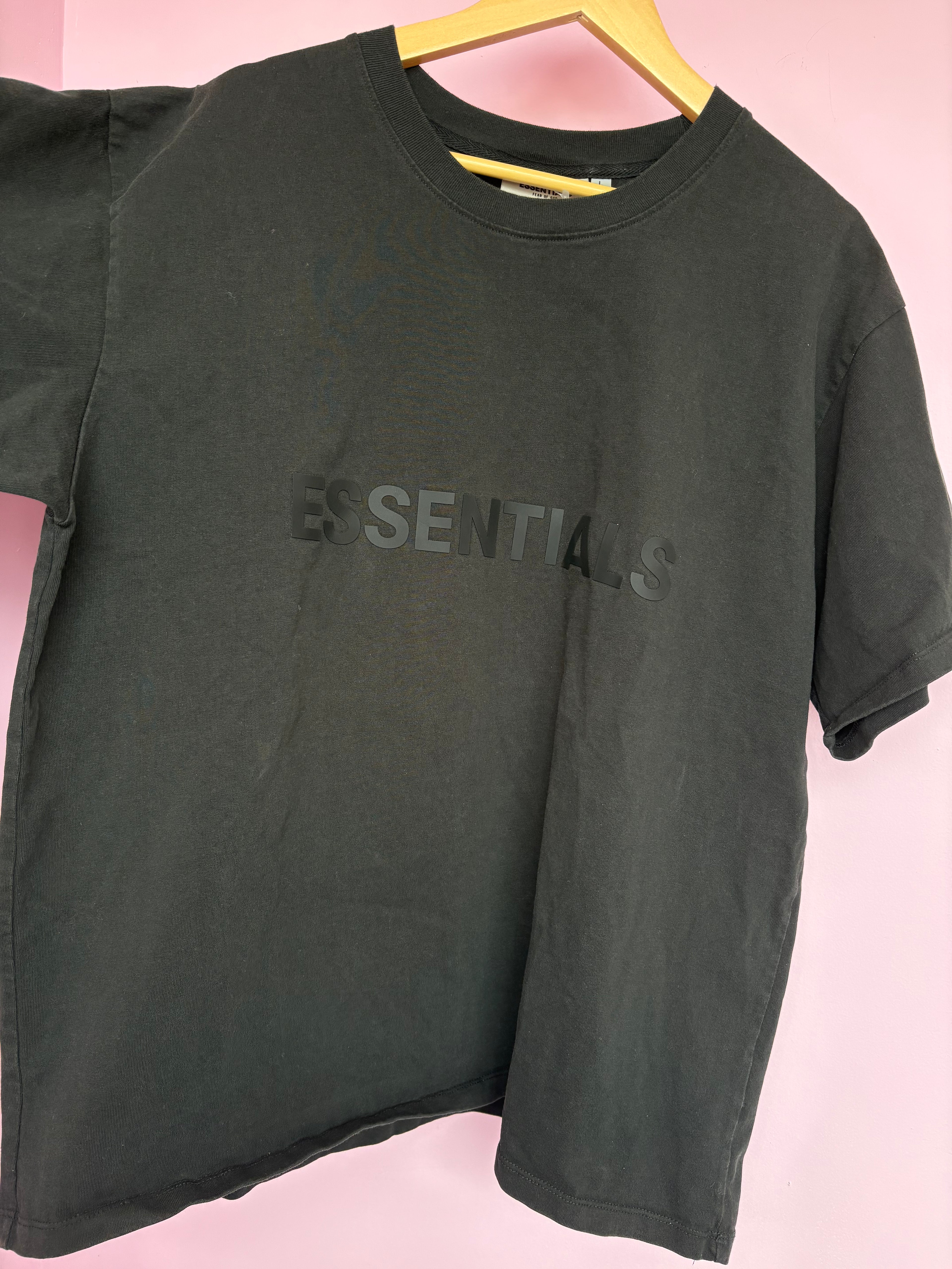 Essentials shirt L