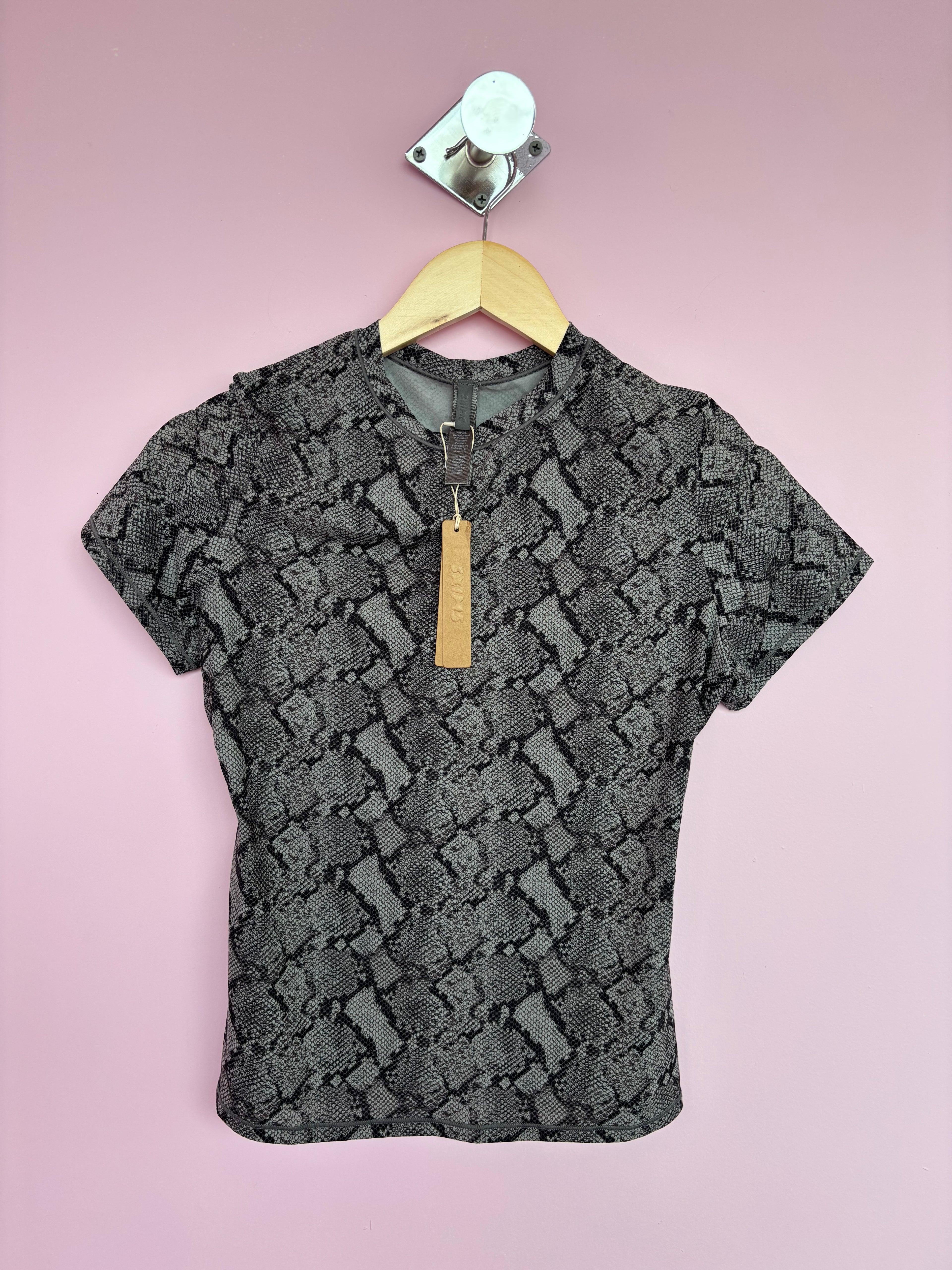 Skims short sleeve M