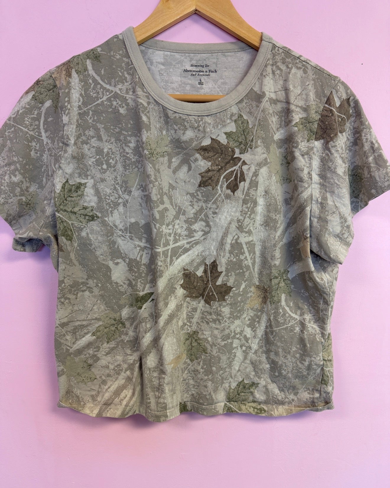 Abercrombie tshirt large - Cool Girl