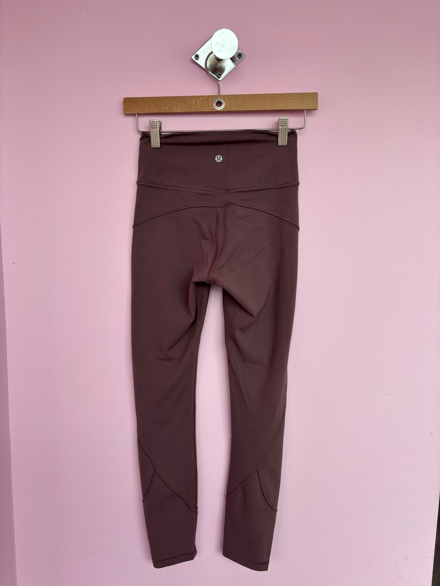 Lulu Lemon leggings 4 - Cool Girl