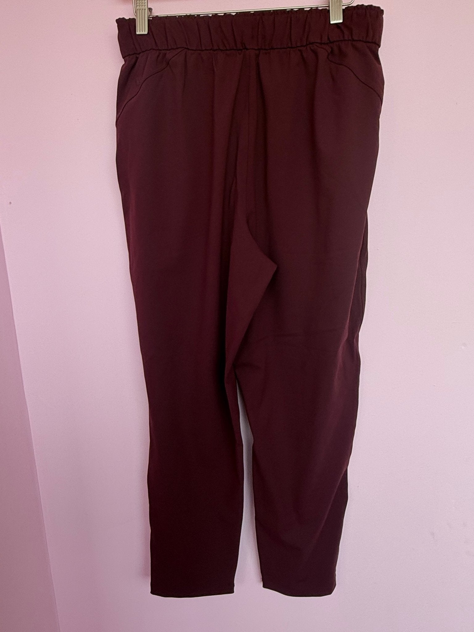 Lululemon bottoms 8 - Cool Girl