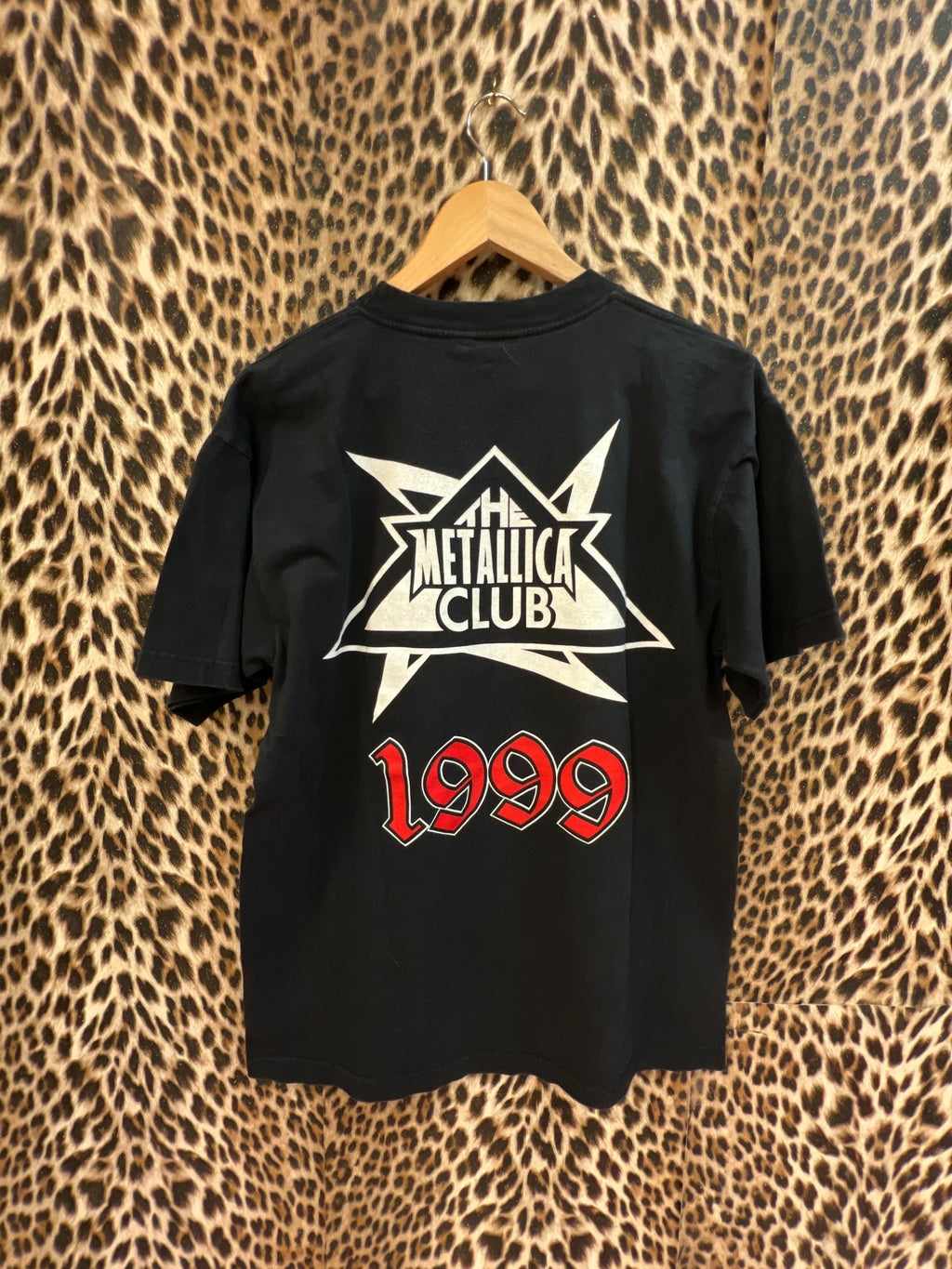 Metallica Graphic Shirt (L) - Cool Girl